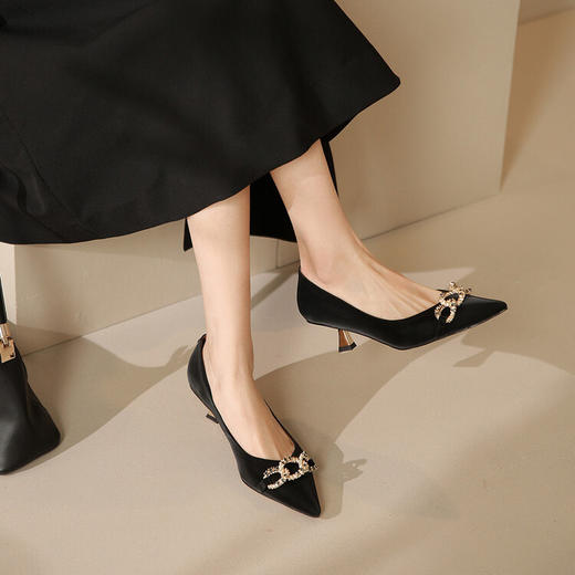 优雅复古，丝光小羊皮里外全皮金属扣件高跟鞋MQ-A10-43 商品图1