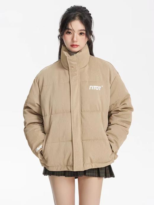 NTOT/NOTMF22329/绸缎光感麂皮印绣花棉服 商品图0