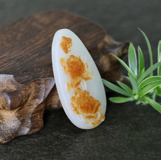 和田玉（白玉 ）子料玉牌挂件--花好月圆27.91g 商品图1