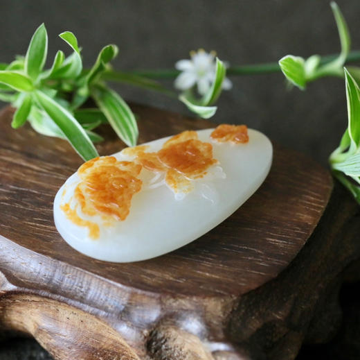 和田玉（白玉 ）子料玉牌挂件--花好月圆27.91g 商品图5