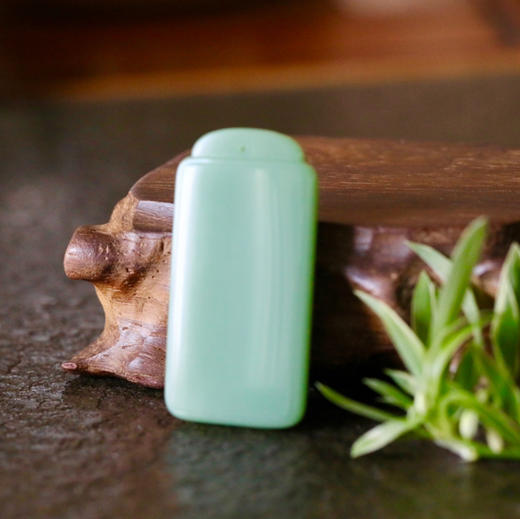 和田玉（碧玉-无结构粉绿）玉牌--一江春水向东流30.15g 商品图3