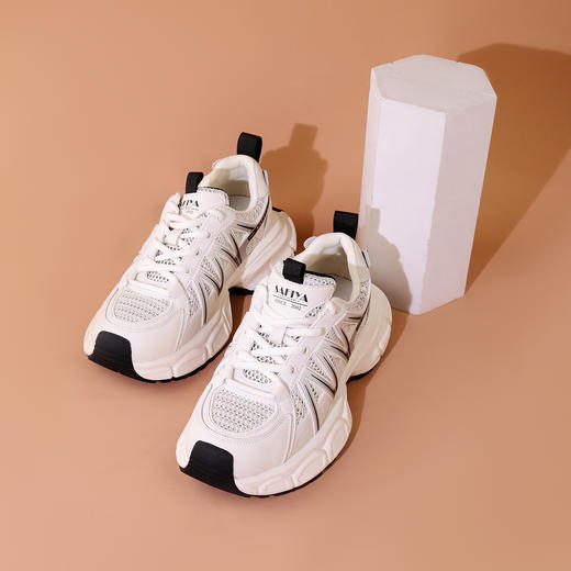 Safiya/索菲娅2023秋季新品 潮流街头透气轻便减震厚底运动老爹鞋 SF33112447 商品图2