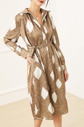 ELLA JADE 浅咖色翻领光泽抽象印花连衣裙 13535