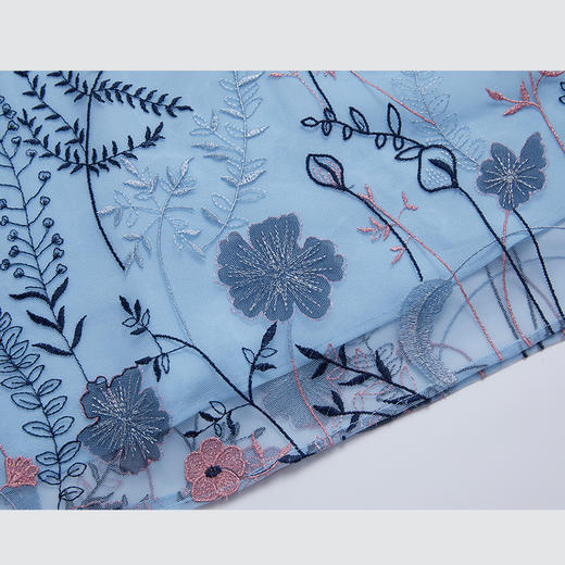 司歌刺绣圆领网纱中袖连衣裙A881230 商品图1