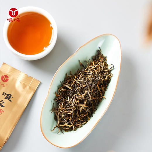 唯心金毛毫 英红九号 春茶 英德红茶 无公害无农残无化肥 一芽一叶 礼盒装225g 商品图5