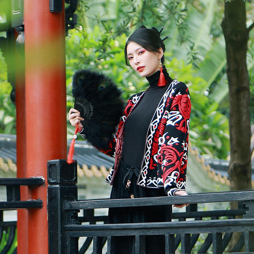 雅致旖旎针织短外套| 现货加急发 | 花纹大气有韵味 商品图1