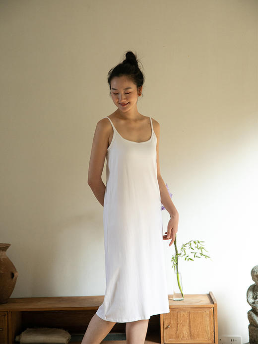 牧衣游 净色打底吊带裙------ 和风【不支持会员折】 商品图1