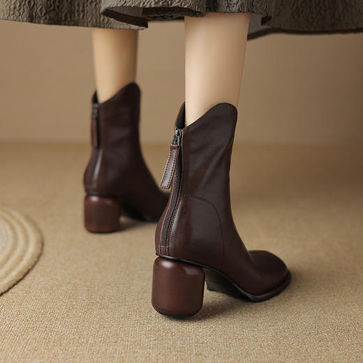 棕色小短靴，女款春秋新款娃娃头粗跟法式瘦瘦裸靴黑色马丁靴BXJ-952-8 商品图3