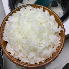 五常有机稻花香大米，来自稻花香发源地，米饭油量、香气扑鼻，一碗稻花香米饭牢牢抓住我们的胃 10斤装