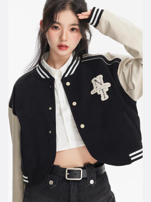 NTOT/NOTWT22182/弧形下摆撞色拼接短款棒球服 商品图3