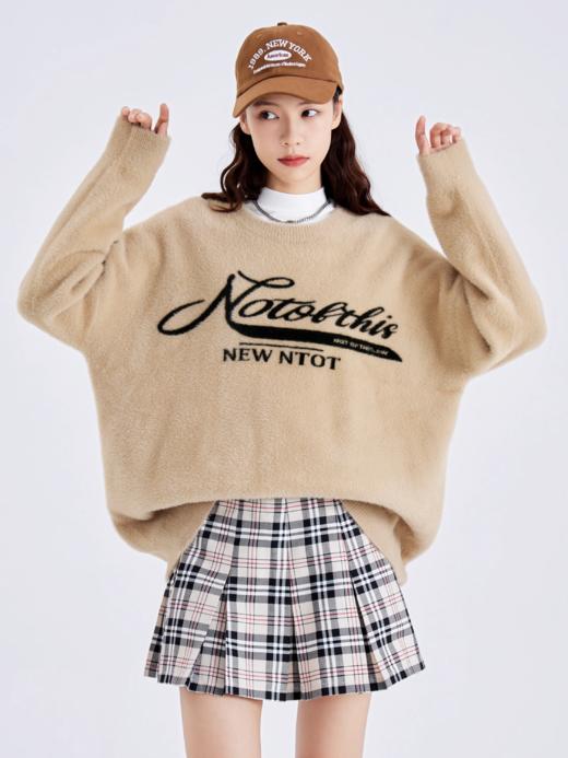 NTOT/NOTMY22233/绒感花体刺绣套头毛衣 商品图1