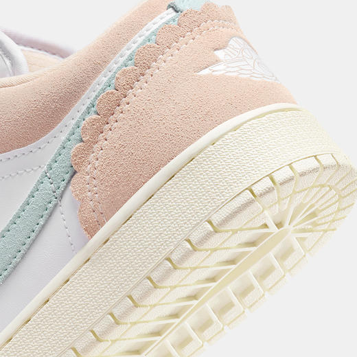 Air Jordan 1 Low SE (GS) 大童运动童鞋 DZ5356 商品图7