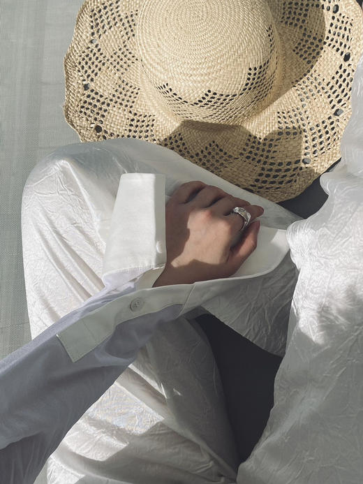 Viktoria Chan | SS23030 Nika satin trousers[ 阔腿裤 黑 / 白 ] 商品图1