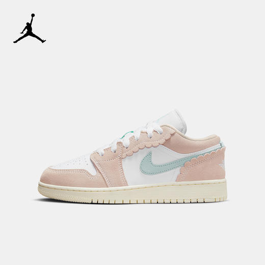 Air Jordan 1 Low SE (GS) 大童运动童鞋 DZ5356 商品图0
