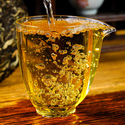 【老曼峨】2023年头春头采班章茶区老曼峨纯料苦过之后刻骨铭心的甜357克/饼 商品图4