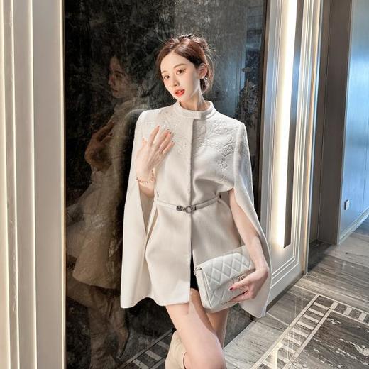 BeQueenStory【白雪踏歌】复古宫廷风名媛羊毛手工钉珠斗篷毛呢外套 商品图0
