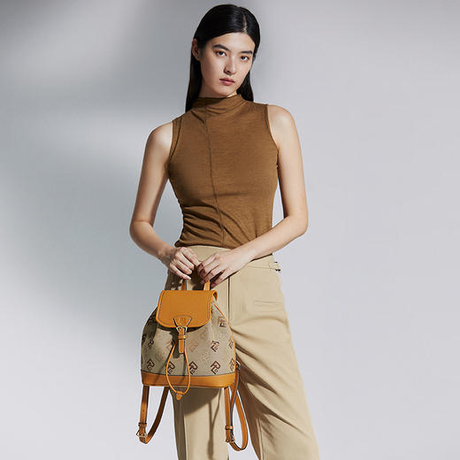 保兰德PLD东方雅奢贝壳系列翻盖双肩包织物拼接通勤必备女包 商品图2