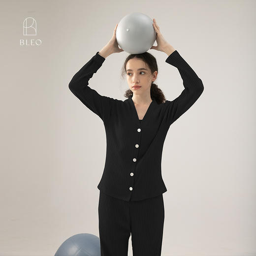 简约舒适   BLEO罗纹针织背心长裤开衫三件套装 商品图12