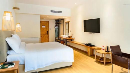 【峨眉山·乐领拈花溪】358元享住宿套餐，588元享住宿+溪岸汤锅套餐，自在雅居、两大一小自助早餐... 商品图2