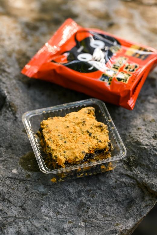 乌米双脆黑金锅巴  乌米蛋黄&乌米肉松 商品图1