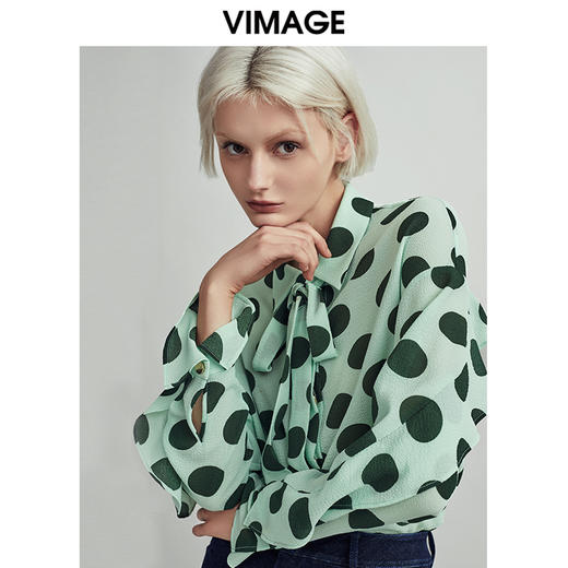 VIMAGE纬漫纪个性时尚印花宽松舒适系带雪纺上衣衬衫V1409005D 商品图0