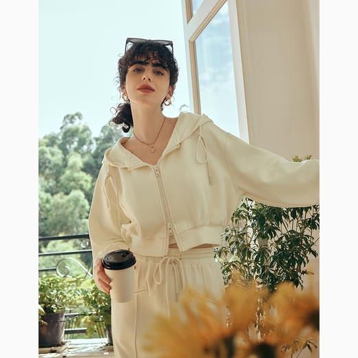 OLrain欧芮儿针织短外套女初秋2023新款宽松运动连帽抽绳卫衣开衫 商品图0