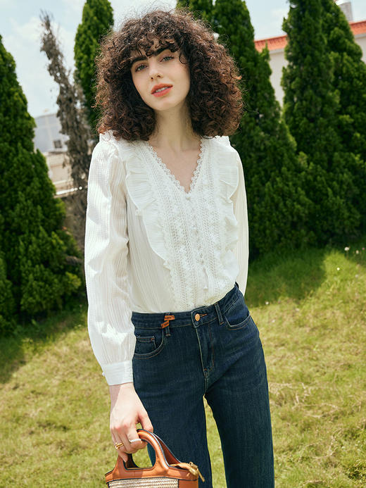 OLrain欧芮儿米白色蕾丝雪纺衫女初秋2023新款法式荷叶边V领小衫 商品图3