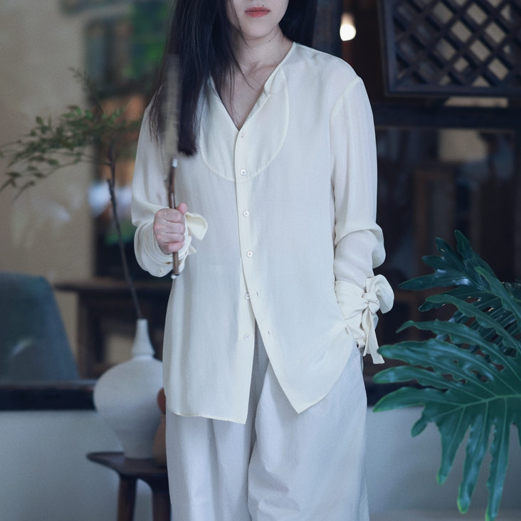 奶油米色真丝圆领衬衫