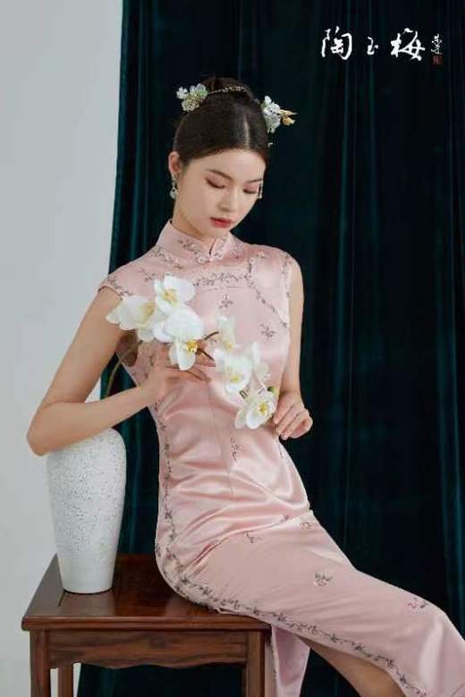 【陶玉梅】 | A座4F 红粉青娥旗袍 商品图0