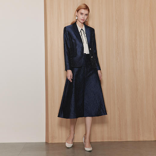 EITIE爱特爱秋季新款气质大气收腰显瘦百搭外套7103810 商品图1