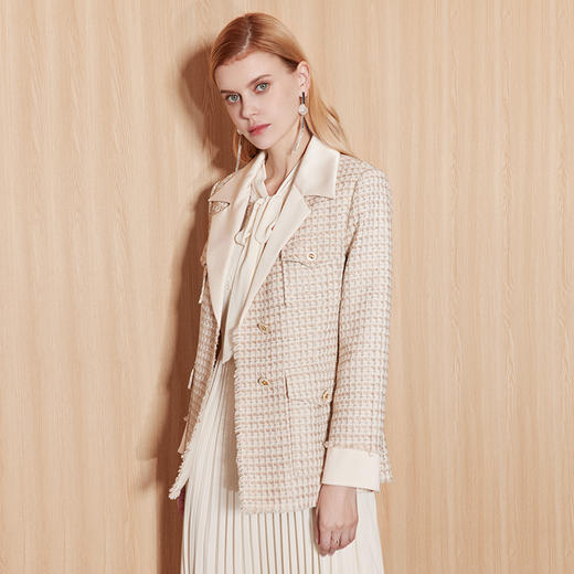 EITIE爱特爱冬季新款粗花呢气质翻领修身显瘦时尚格子外套7203901 商品图2