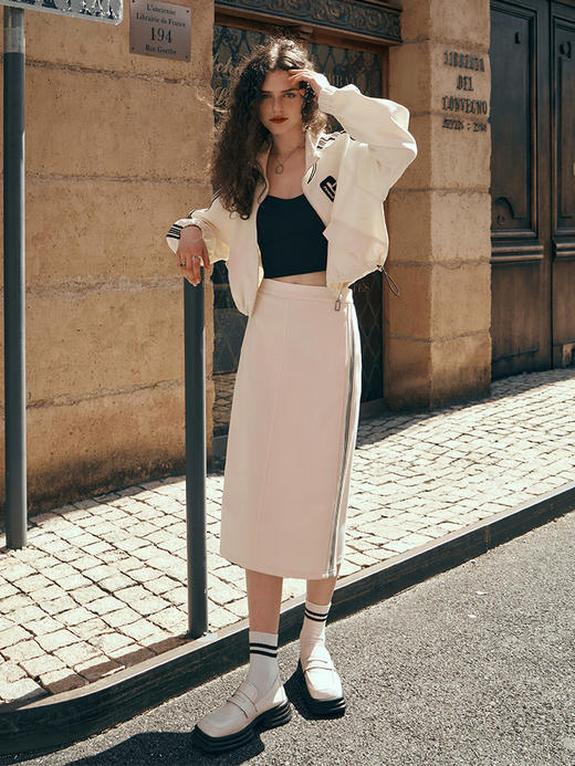 OLrain欧芮儿针织半身裙女初秋2023年新款高腰直筒开叉运动卫衣裙 商品图3