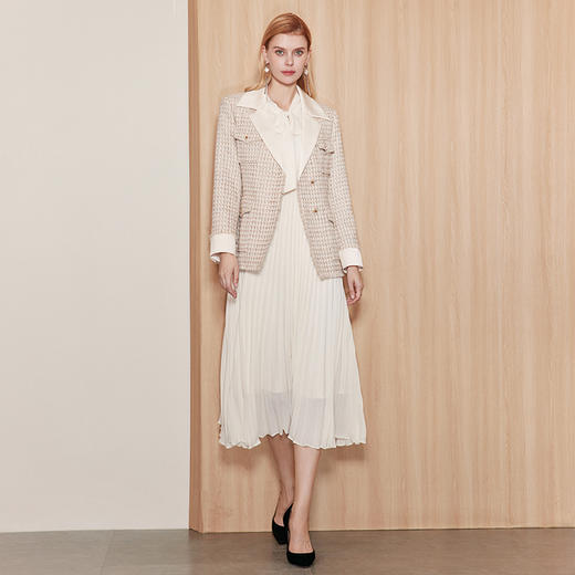 EITIE爱特爱冬季新款粗花呢气质翻领修身显瘦时尚格子外套7203901 商品图3