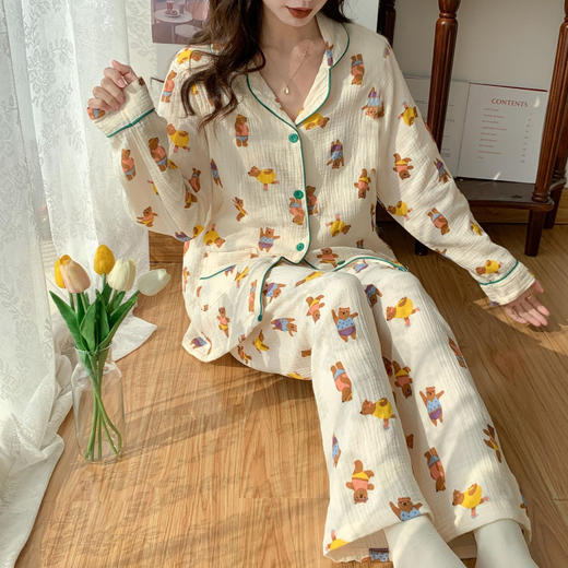 【居家服饰丨纯棉纱布家居睡衣套装系列】透气舒眠新体验，触手可及的纯棉舒适，直筒裤口袖口，修饰身形不紧绷，透气亲肤材质，棉绒触感，宅家也要美美的 商品图3