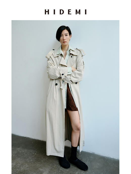 HIDEMI 【赵露思同款】翻领极简设计感双排扣长款风衣 杏仁色/夜空蓝 商品图1