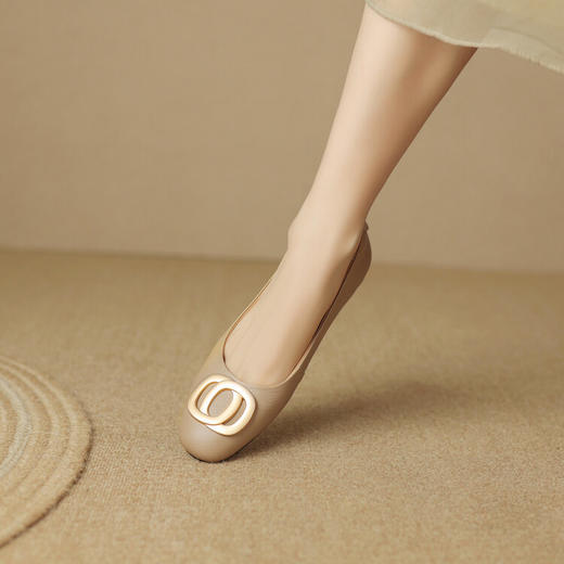 秋季新款，平底时尚单鞋LD-6442 商品图0