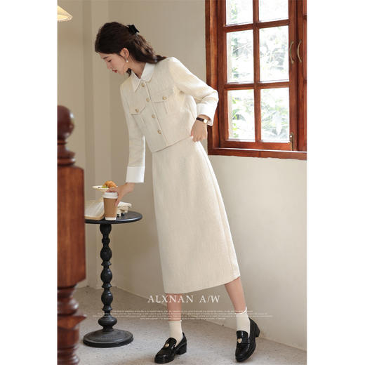 【6折秒杀】鹿向南《气质千金》秋季法式小香风半身裙时尚潮流LXN31529BSQ 商品图1