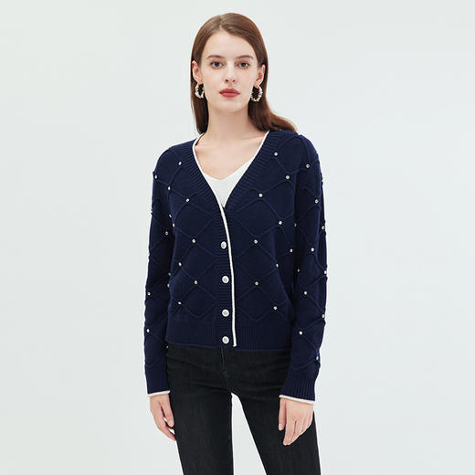 EITIE爱特爱冬季新款显瘦百搭舒适针织开衫外套7201903 商品图3