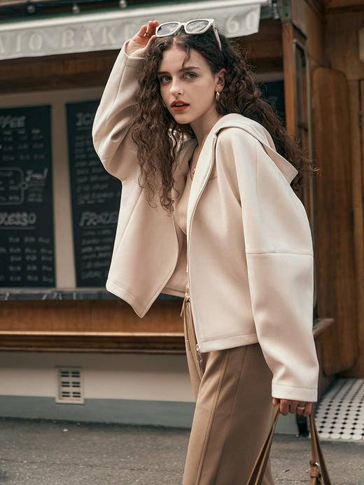 OLrain欧芮儿白色短外套女初秋2023年新款连帽休闲百搭宽松上衣 商品图0