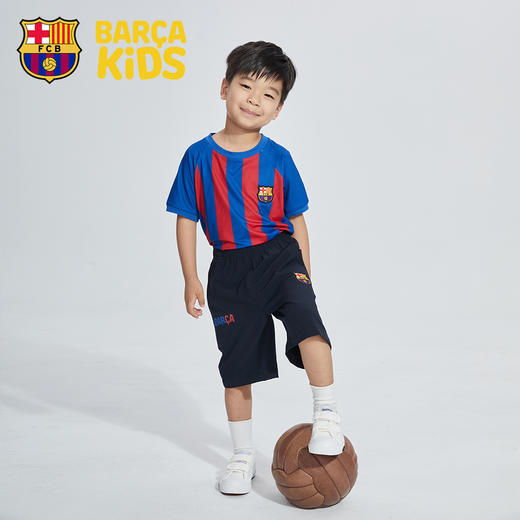 巴塞罗那俱乐部官方商品 | 巴萨队徽深蓝童装短裤夏款 商品图2