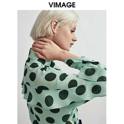 VIMAGE纬漫纪个性时尚印花宽松舒适系带雪纺上衣衬衫V1409005D 商品图7