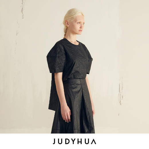 JUDYHUA 纸质涂层肌理⽴体袖上⾐ 商品图1