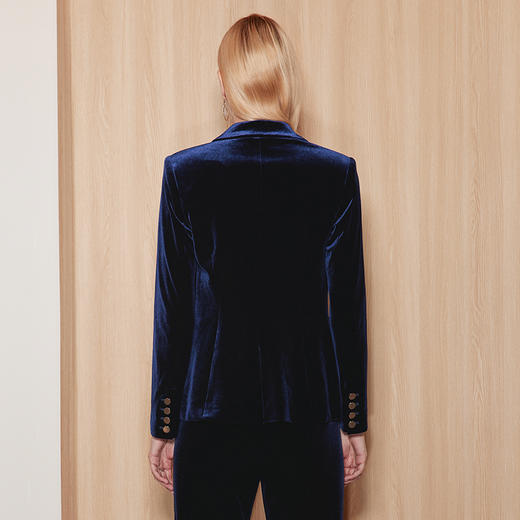 EITIE爱特爱冬季新款新款翻领纯色百搭气质外套7103812 商品图4