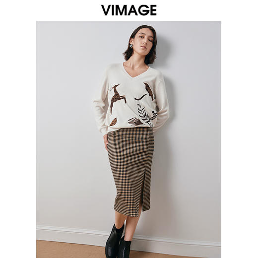 VIMAGE纬漫纪冬季新款刺绣宽松舒适套头针织衫V2001605 商品图1