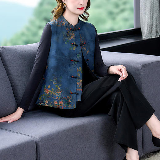 DD-出众盘扣！仿真丝香云纱夹棉马夹外套 商品图1