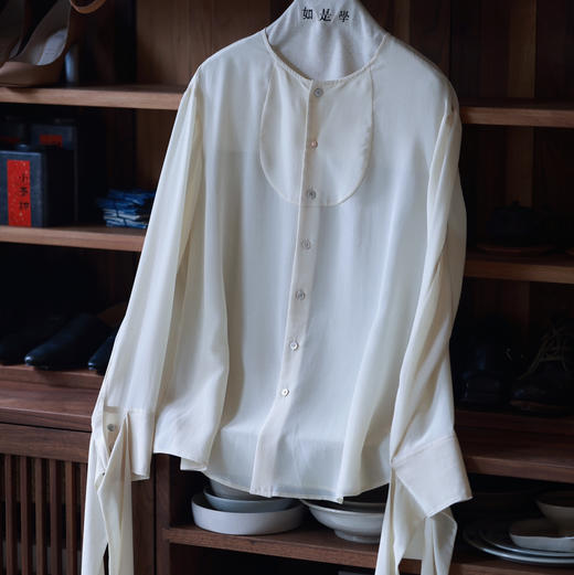 奶油米色真丝圆领衬衫 商品图6