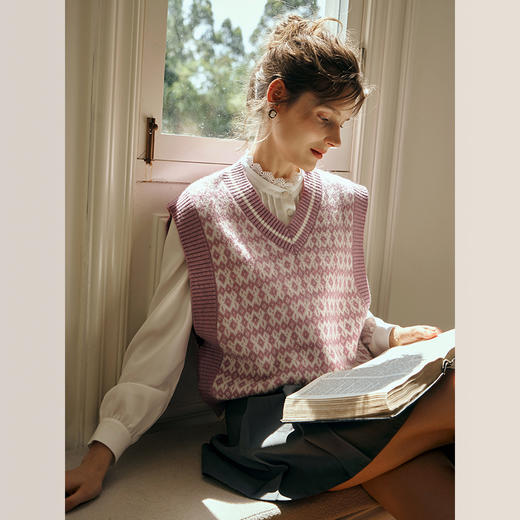 OLrain欧芮儿提花毛衣背心女初秋2023新款宽松V领内搭无袖套头衫 商品图0