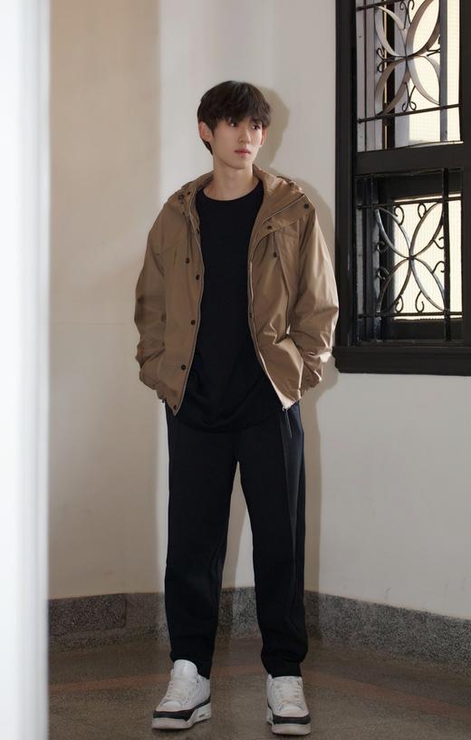 331475133极简休闲短款风衣 商品图3