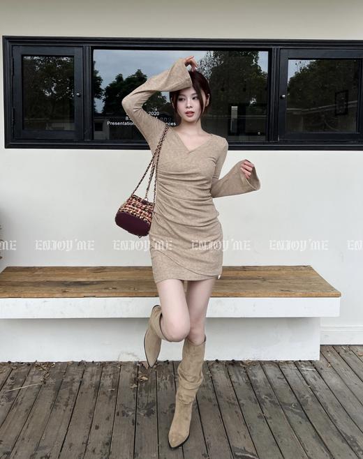 【门店同款】2023年秋季气质褶皱针织连衣裙 154348122 商品图1