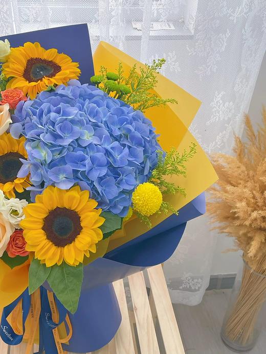 耀眼（向日葵+蓝绣球混搭） 商品图1